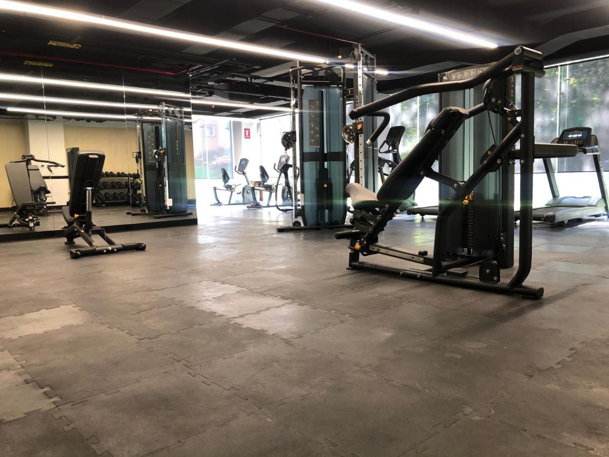 Galeria Plaza San Jeronimo Hotel Cidade do México Exterior foto The gym at the 2018 edition of the World Economic Forum