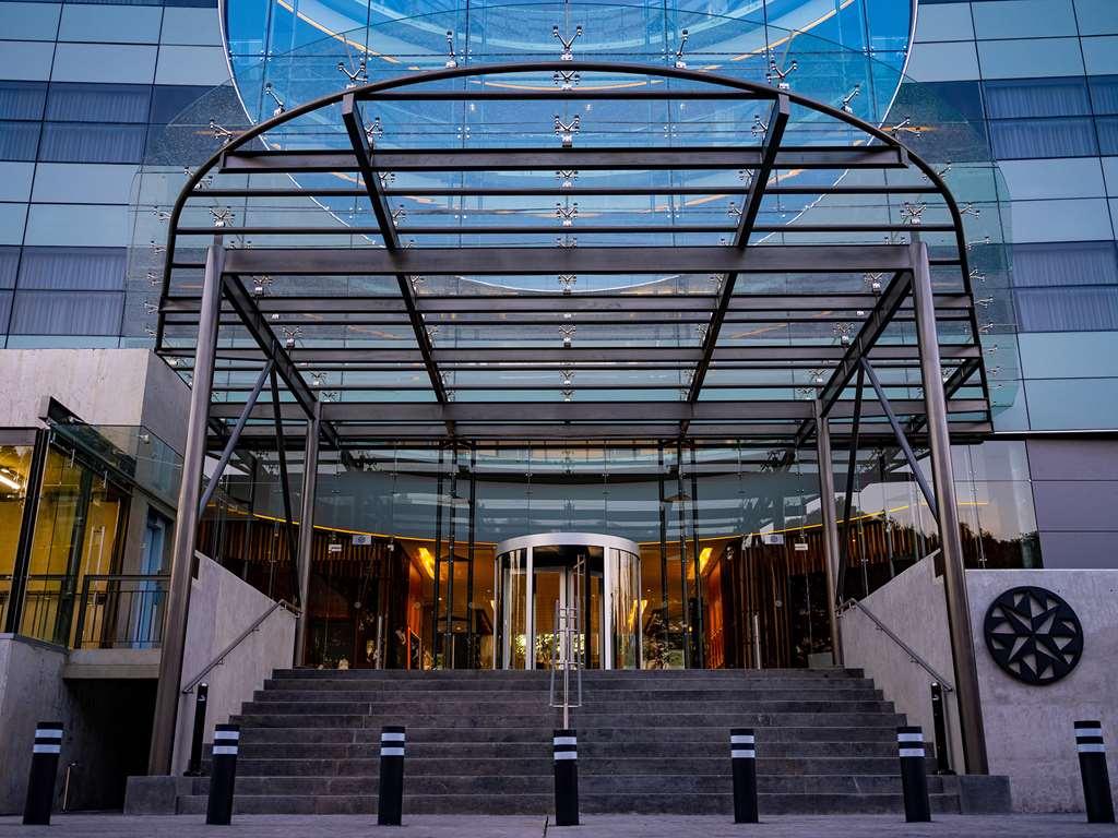 Galeria Plaza San Jeronimo Hotel Cidade do México Exterior foto The entrance to the hotel