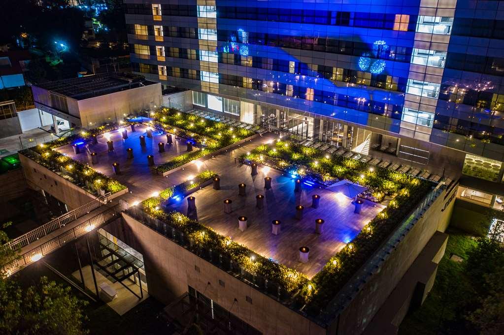 Galeria Plaza San Jeronimo Hotel Cidade do México Exterior foto The rooftop bar at the hotel